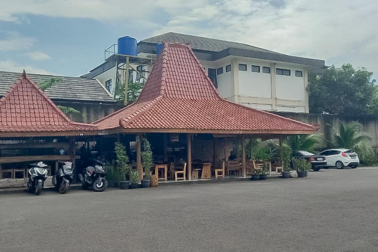 Reddoorz Syariah Near Tugu Lampu Gentur Cianjur Hotell Eksteriør bilde