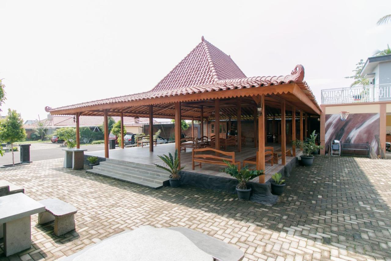 Reddoorz Syariah Near Tugu Lampu Gentur Cianjur Hotell Eksteriør bilde