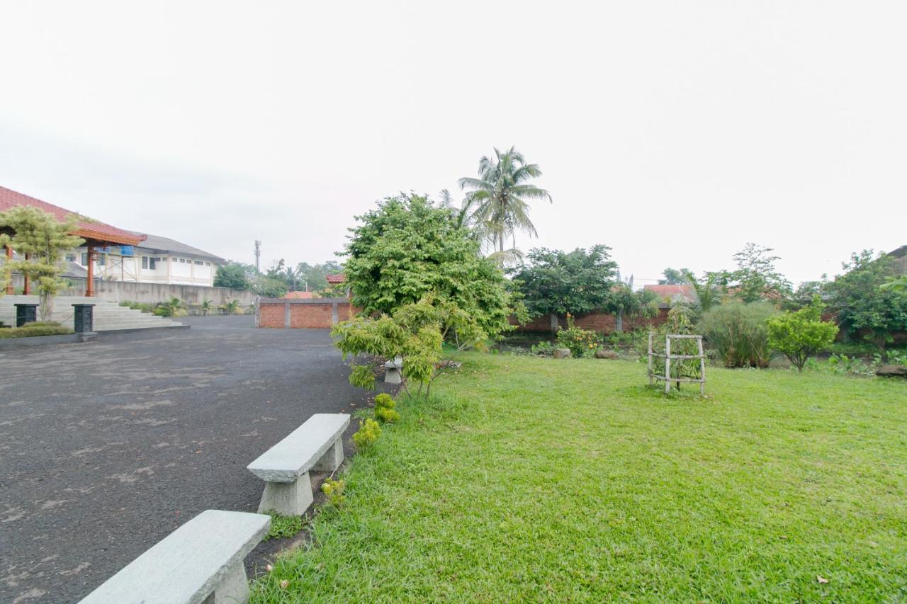 Reddoorz Syariah Near Tugu Lampu Gentur Cianjur Hotell Eksteriør bilde