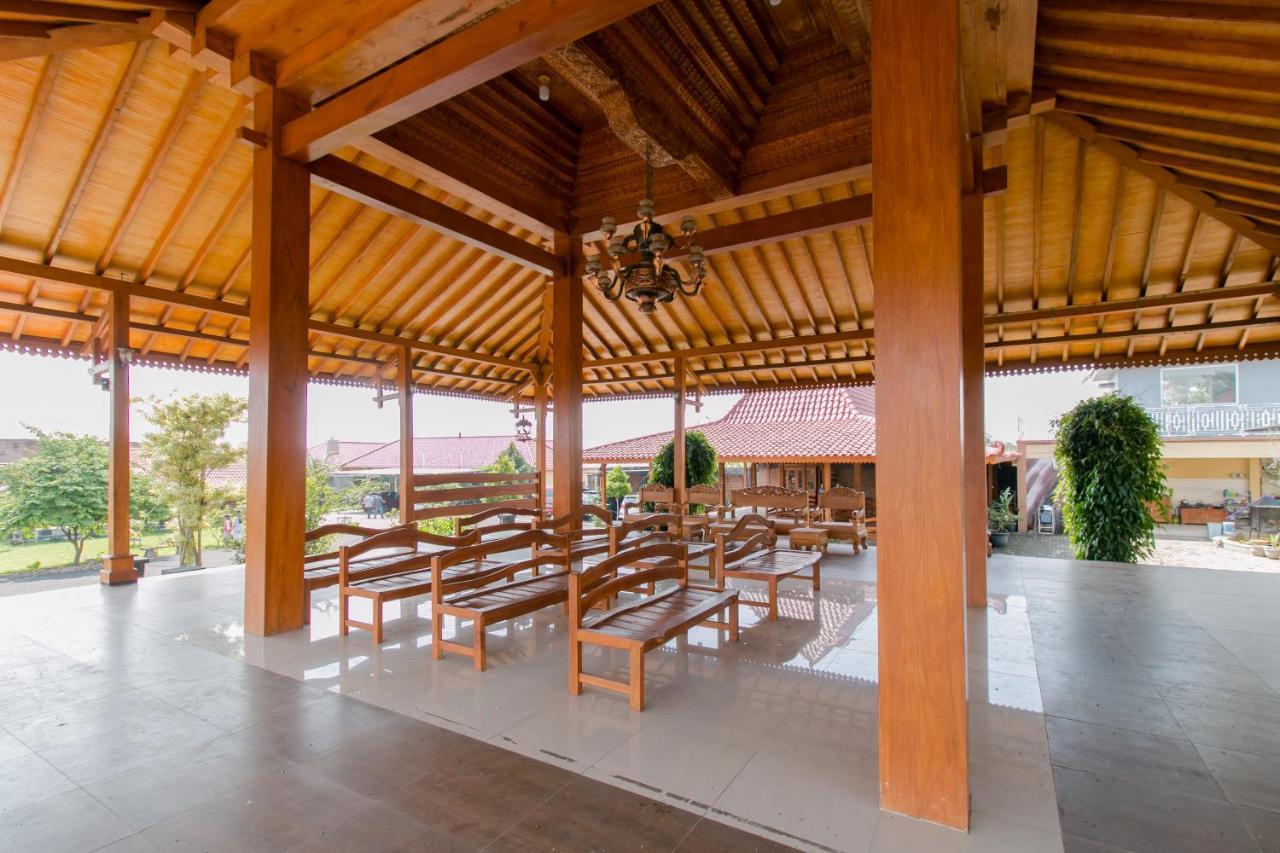 Reddoorz Syariah Near Tugu Lampu Gentur Cianjur Hotell Eksteriør bilde